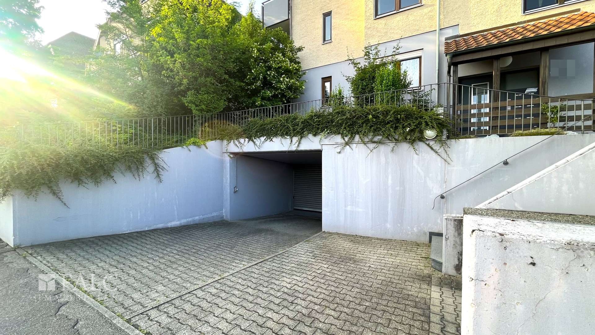 Zur Tiefgarage